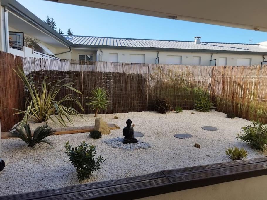 Appartement 8 Personnes En Face Des Remparts Climatise Avec Terrasse Et Parking